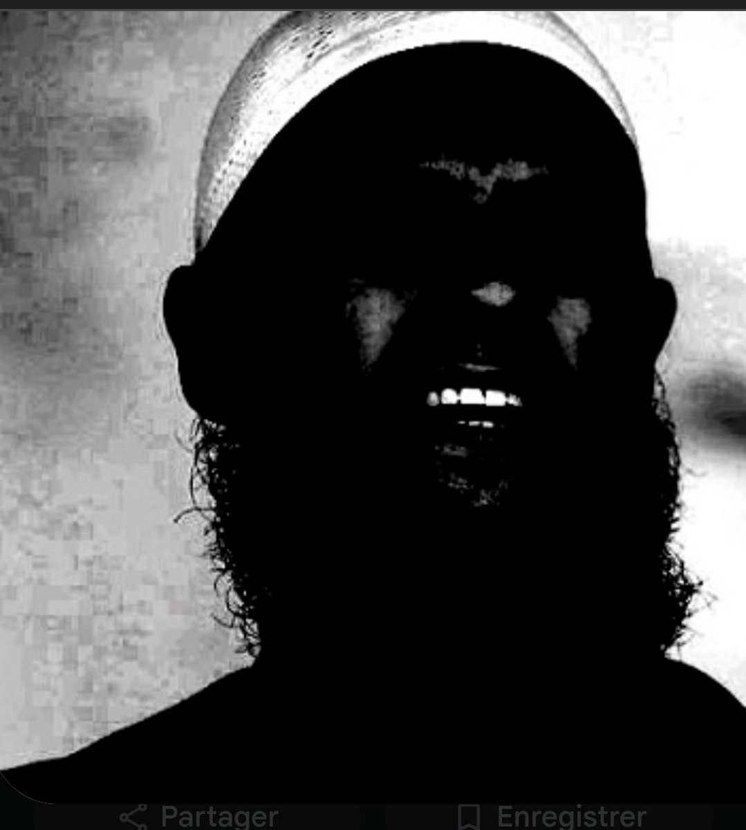 Mbarikaissefal's tweet photo. Les #salafistes défient l'autorité des Khalifs et constituent une véritable menace de nos #confreries.
La ville sainte de #Touba a reçu la 1ere attaque à travers à travers une marche de politique d'une rare violence.
#Senegal
#SunuElection2024 https://t.co/3xmqypcQxj