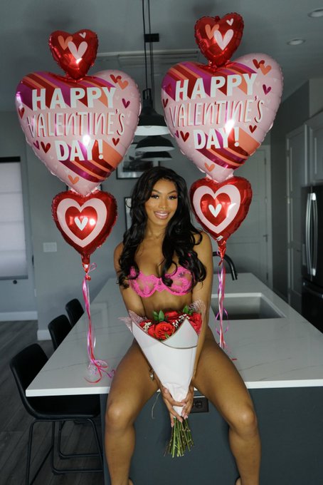 Happy Valentine&rsquo;s Day 🫦 https://t.co/86dbBFc7Z8<a href="/tag/cosplay"class="tags"><span>#cosplay</span></a><a href="/tag/cammy"class="tags"><span>#cammy</span></a>