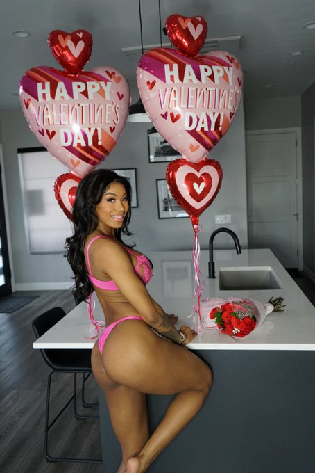 Happy Valentine&rsquo;s Day 🫦 https://t.co/86dbBFc7Z8<a href="/tag/cosplay"class="tags"><span>#cosplay</span></a><a href="/tag/cammy"class="tags"><span>#cammy</span></a>