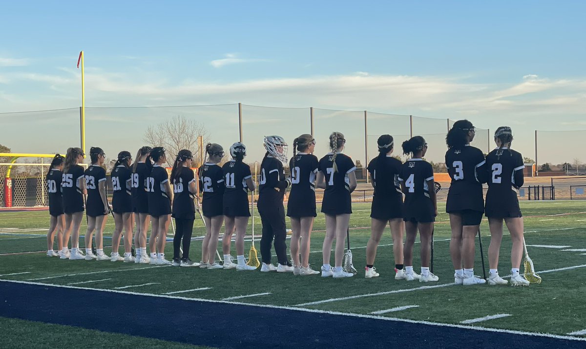 mtnviewlax's tweet photo. Great win for the Varsity Bears tonight!! 14-1 over Mt. Pisgah! Great game Bears!! Have a fun and safe winter break!! #gwinnettlax @GDPsports https://t.co/e63MSmY5yS