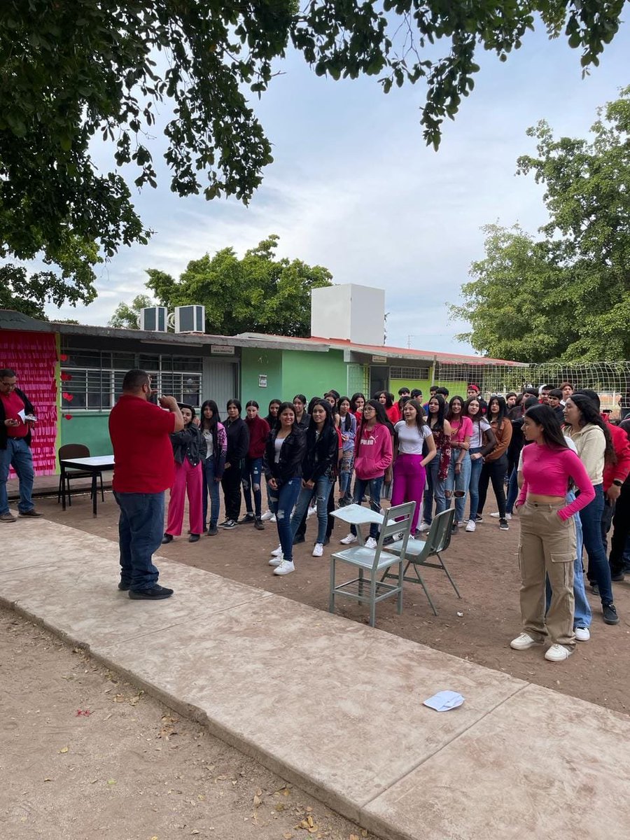 17Cobaes's tweet photo. Miercoles 14 de febrero del 2024
Así se vivió las actividades programadas en este día de San Valentín "Día del amor y amistad" para fomentar las habilidades socioemocionales y generar ambientes de Paz y Bienestar. https://t.co/VIA8K2MmcO