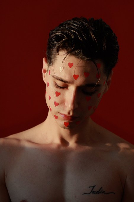 2 pic. Happy Heart Day. 💘 https://t.co/1OwNnI48Yp