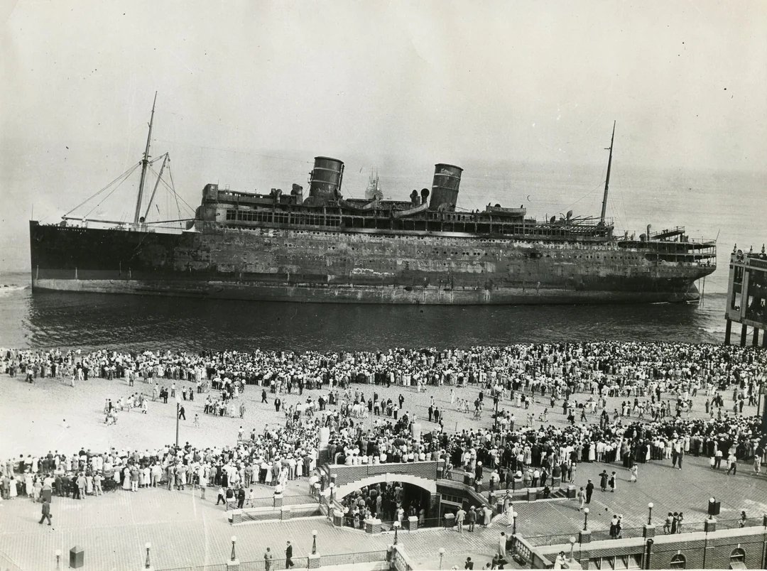 RosanthaTindall's tweet photo. Random historic #shipdisaster info!
On September 8, 1934, the SS Morro Castle caught fire while en route to New York City. Conditions and crew made evacuation difficult and ultimately 137 people died during the incident. The cause of the fire has never officially been found. https://t.co/hbZe0LC4en