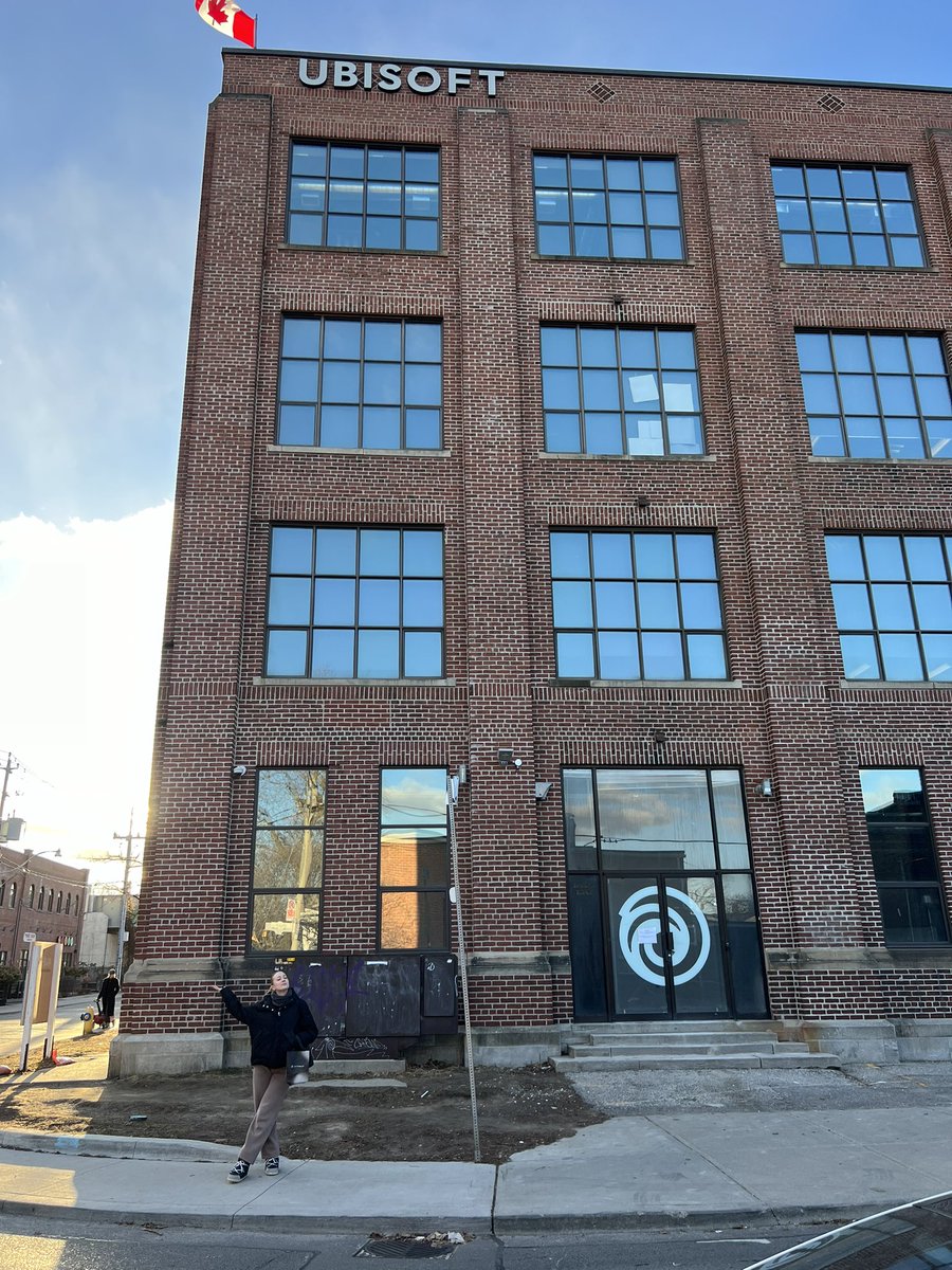 sofijako's tweet image. Let me in