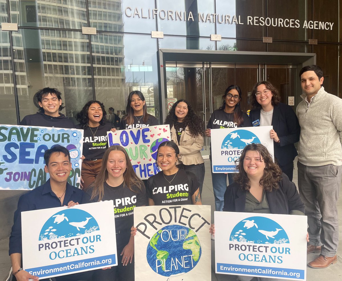 Roses are red, violets are blue, we all deserve love, &amp; our oceans do too! 🌹💙 Today, we’re at the capital with <a href="/AzulDotOrg/">Azul</a>, <a href="/CALPIRGStudent/">CALPIRGStudent</a>, <a href="/EnvCalifornia/">Environment California</a> and <a href="/NRDC/">NRDC 🌎🏡</a> to support the strengthening and expansion of Marine Protected Areas!
#ValentinesDay #ProtectOurCoast