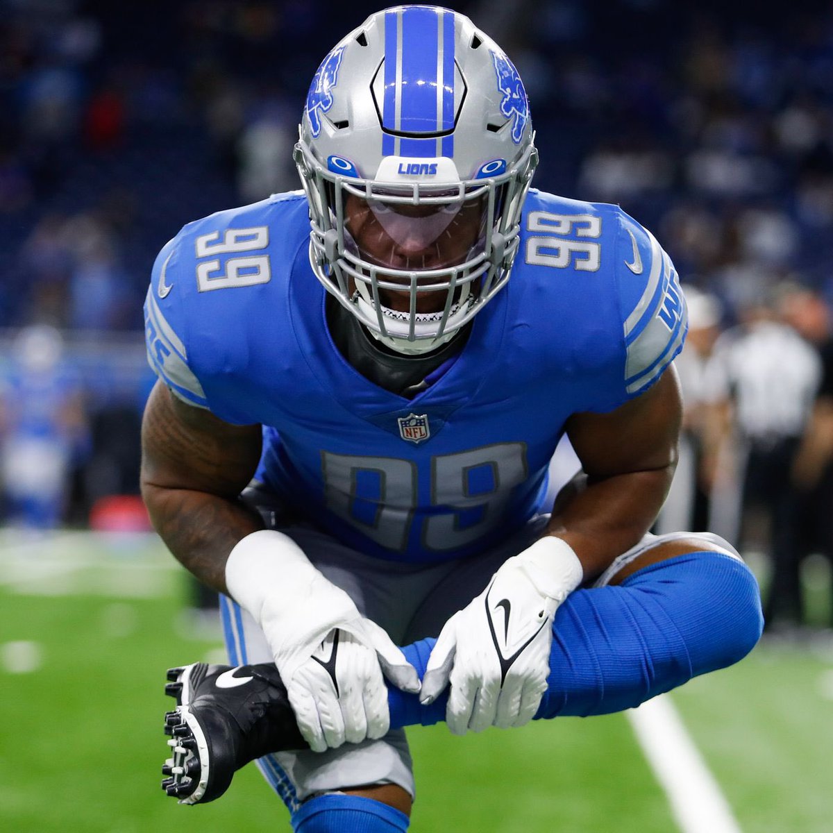 Philly_Mike25's tweet photo. #Eagles have signed OLB Julian Okwara.

He was a 3rd round pick in 2020 for the Lions!! 

Played in 9 games this season and had 2 sacks!! 

He was waived by the Lions and signed to the practice squad during the playoffs!!

Had no future contract so he became a FA and the Eagles signed him!!