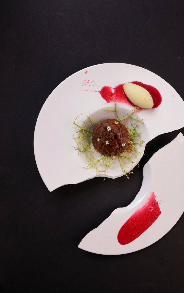 Chef_Takus's tweet photo. “The VALEN-tis”

A culinary representation. https://t.co/vPDAe9rIsM