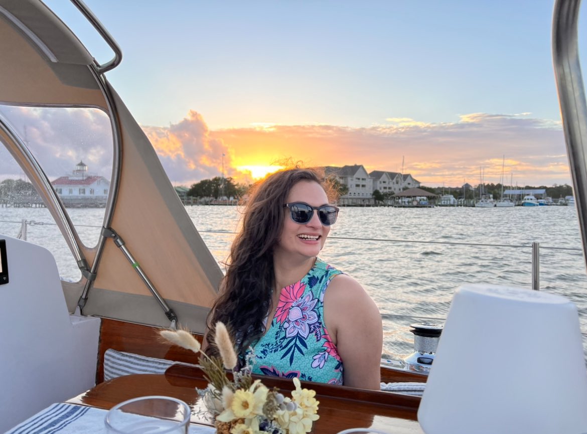 jenonajetplane's tweet photo. What if I told you I was working in this picture? 

This was on a PAID press trip that I took with a destination. 

In two weeks, I’m hosting a free webinar to teach you how to work with brands as a travel influencer! 

Sign up here: https://t.co/ruztkrAgdu https://t.co/vFyEgdKQDI