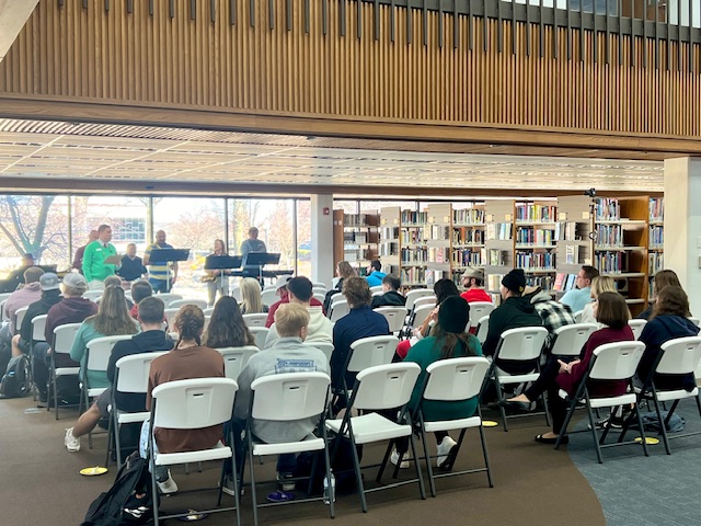 Mineral Area College Library tweet media