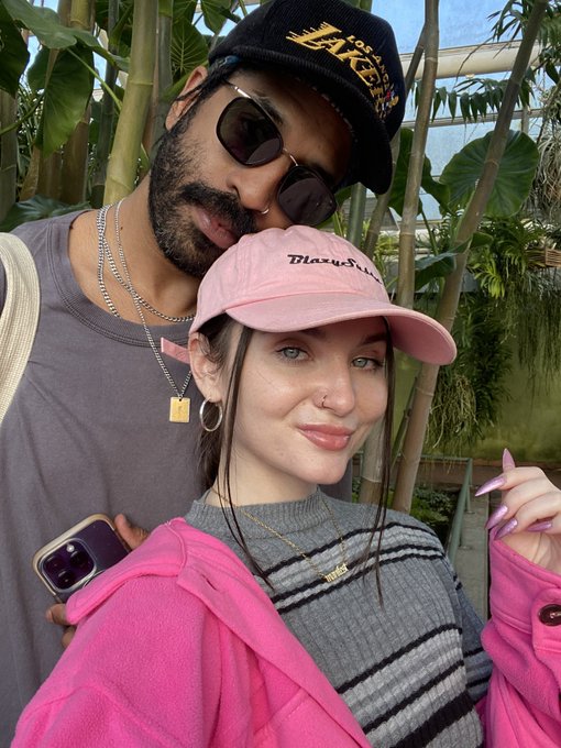 Watch big honkin caboose's leaked NSFW photo on TwXstars