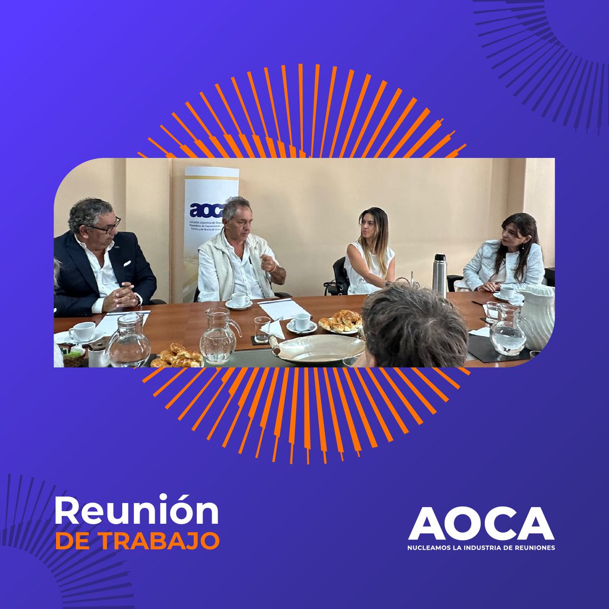 #Hilo Hoy recibimos en las oficinas de AOCA la visita del Secretario de Turismo, Ambiente y Deportes, Daniel Scioli, acompañado por la Subsecretaria de Turismo del Ministerio del Interior, Yanina Martínez. 💼🇦🇷 Durante la reunión de trabajo, se abordaron temas (+)