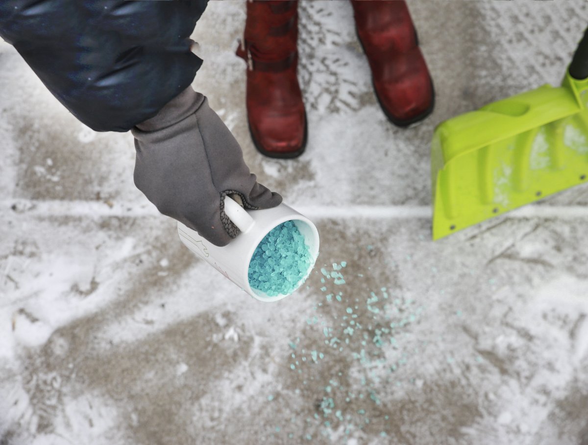 Did you know? About 78% of the salt we scatter in Minnesota ends up in our water. One way to salt smarter is to use a 12 oz. coffee mug — that’s enough cover 10 sidewalk squares or a 20-foot driveway.