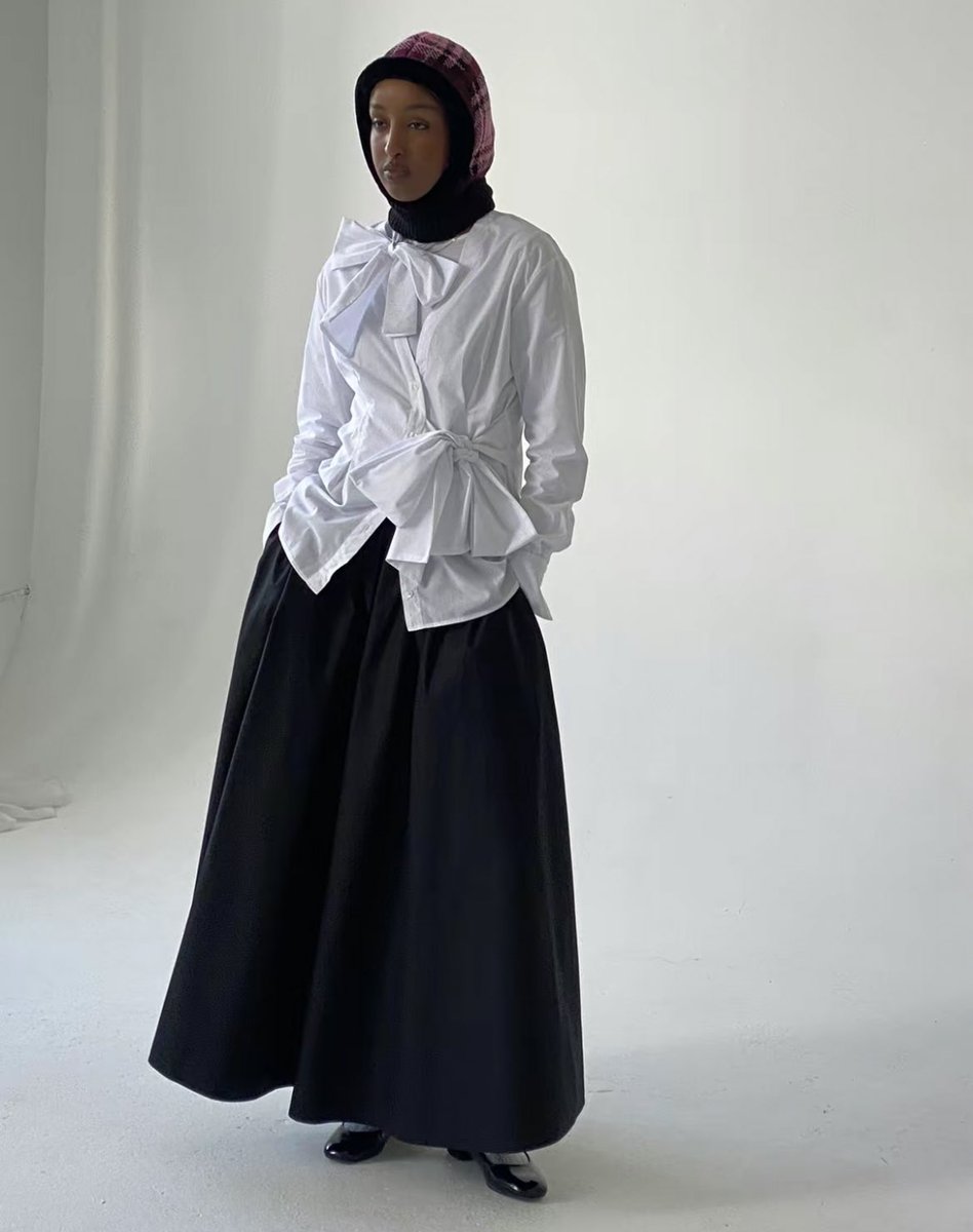 mugIerette's tweet photo. styled by @/sihamhnr https://t.co/2flXWb31n6