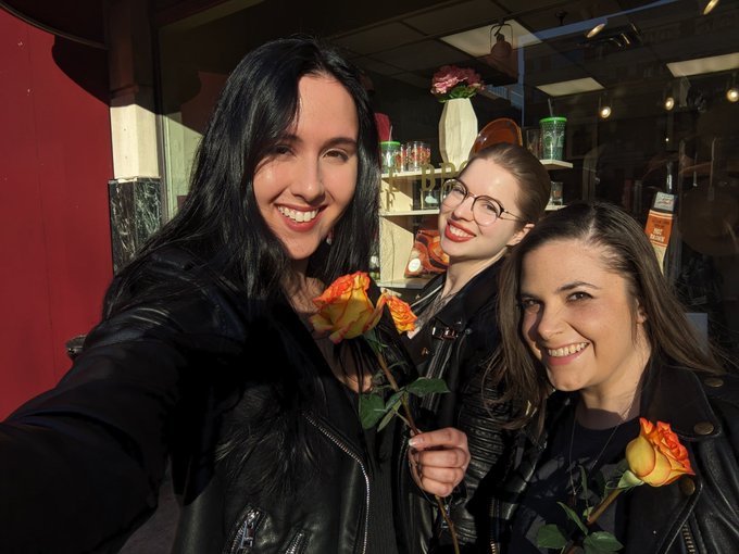 Being wined and dined with my Mistress friends,  @BrittanyElway and @NatashaZare  for Valentine's Day