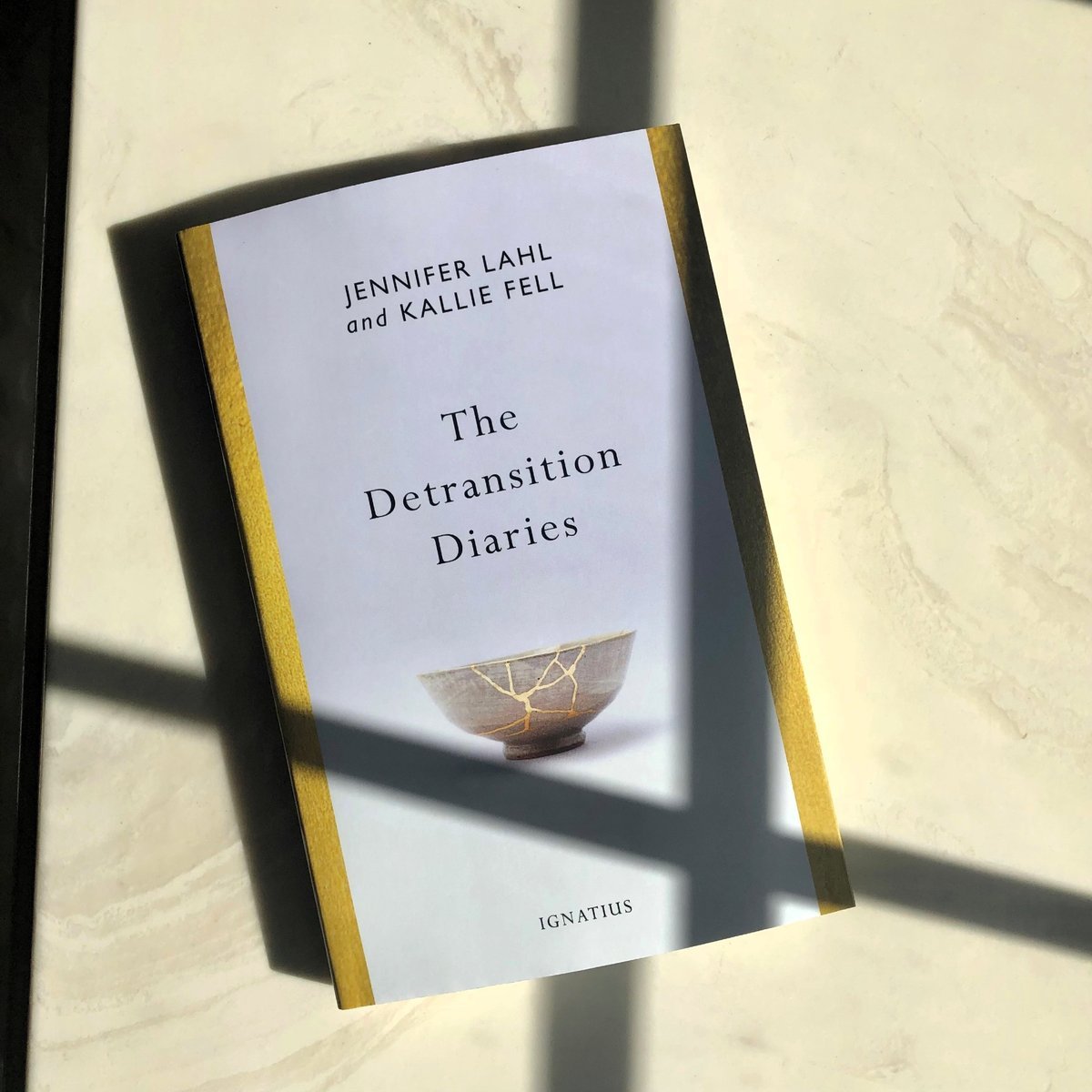 Important new book from @JenniferLahl and @kal_fell!

 'An indispensable exposé of one of the greatest medical scandals of all time—the ideological quackery known as 'gender affirming care'.'

— Jay Richards 

@IgnatiusPress 

ignatius.com/the-detransiti…