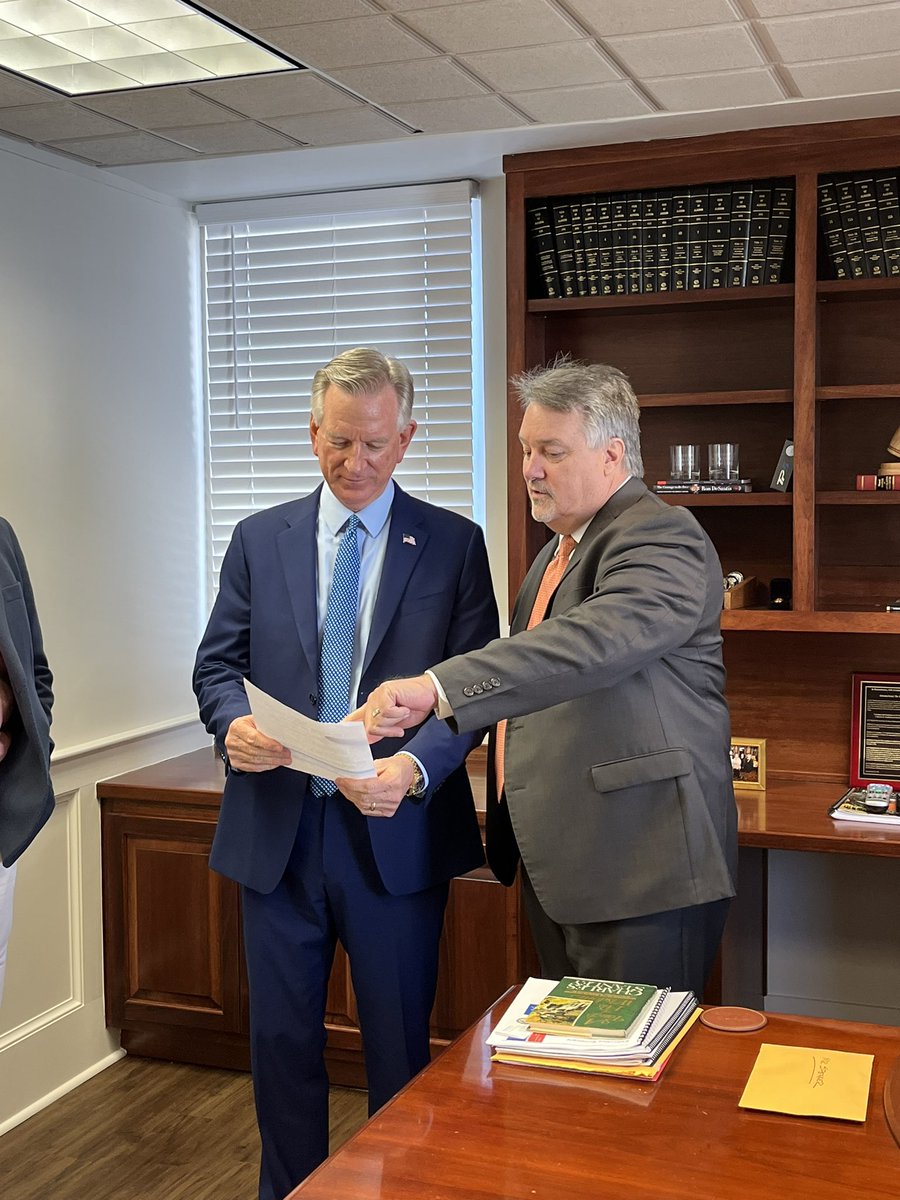 @SenTuberville and @SenKatieBritt are remarkable leaders for the state of Alabama that I’m proud to call my friends. Alabama is fortunate to have such a strong presence in the U.S. Senate. Thank you both for stopping by!