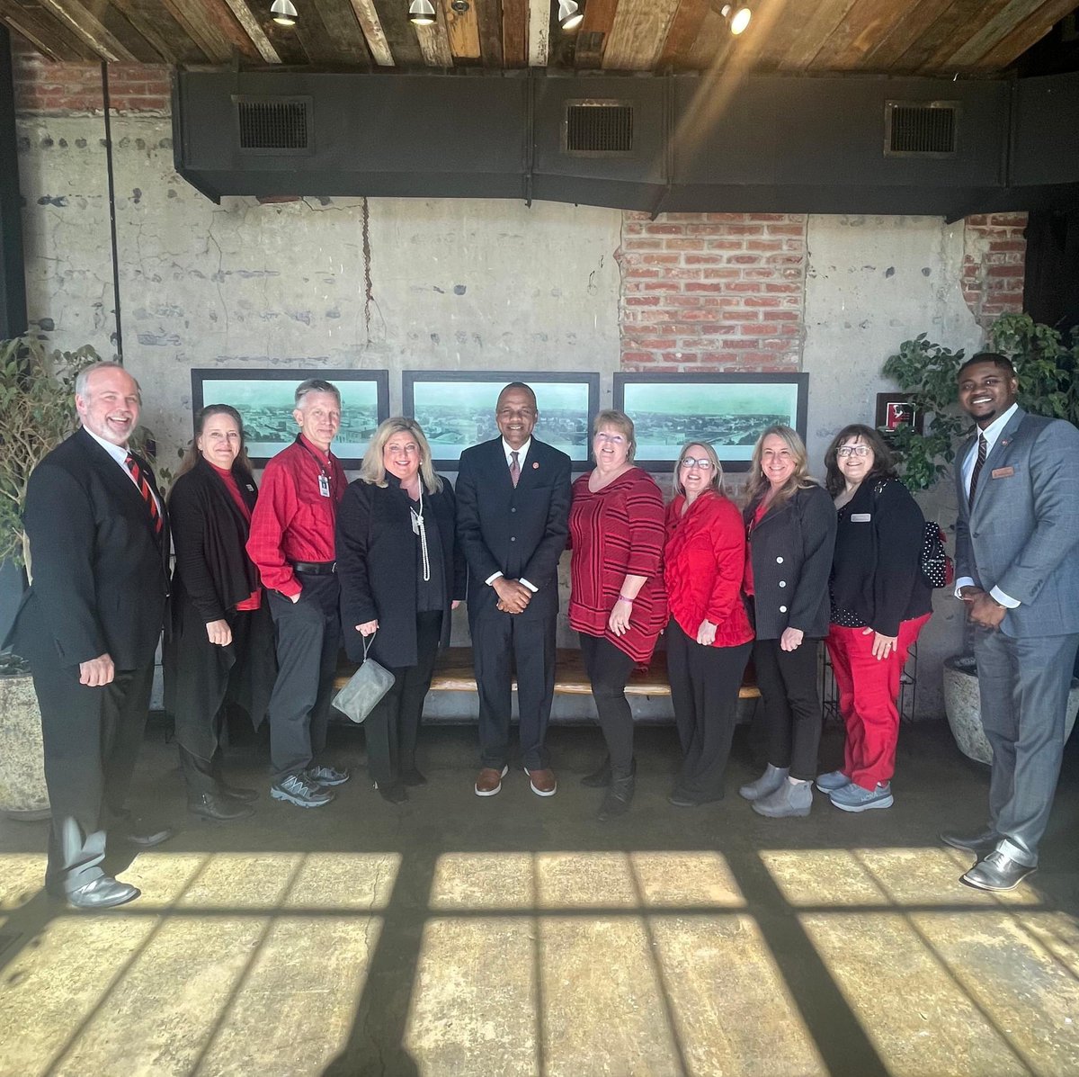 MDCC's tweet photo. President Tyrone Jackson and MDCC administrators and faculty have been in Jackson for MDCCโs Legislative Week to emphasize the importance of community colleges and their impact on the communities they serve and the state as a whole.
#legislativeweek #communitycollege #msdelta https://t.co/syDEL0iAfS