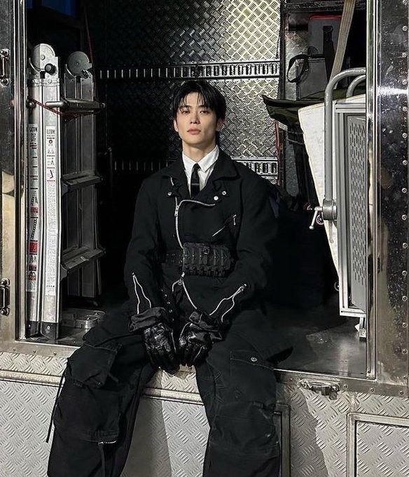 aleesjohnyu's tweet photo. ↬os jaeyong: ❝ 65 cm❞

simplemente yoonoh adora la pequeña cintura de su novio https://t.co/v46zZO1iCs