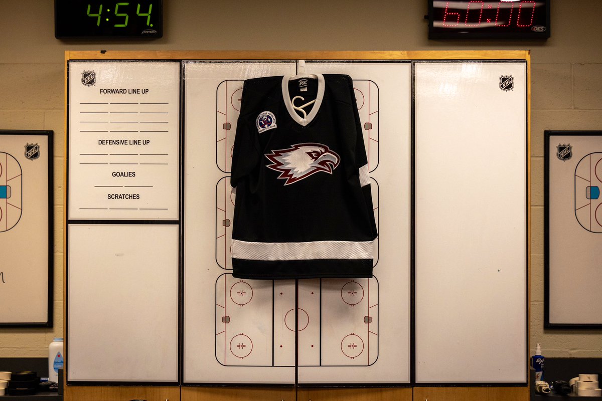 Special jersey hanging in our room tonight ❤️

#MSDStrong