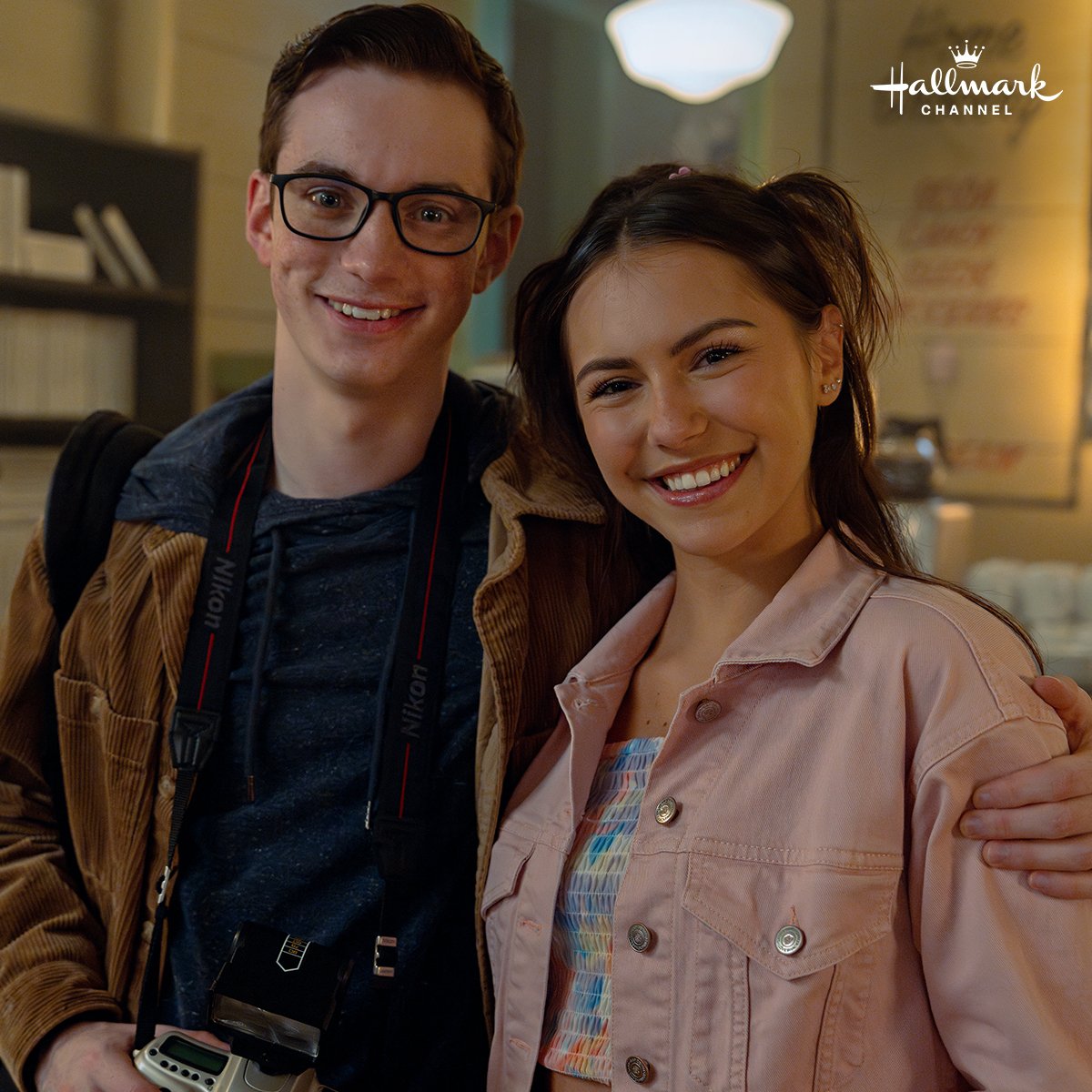 TheWayHomeX's tweet image. Can Elliot #DavidWebster move past Kat @_alexhook? Catch #TheWayHome TONIGHT 9/8c on @HallmarkChannel and stream next day on @HMNow.