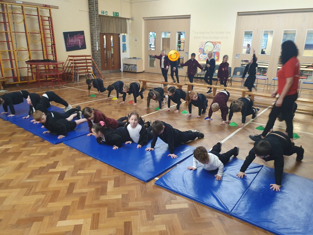 Miss Staniforth tweet media