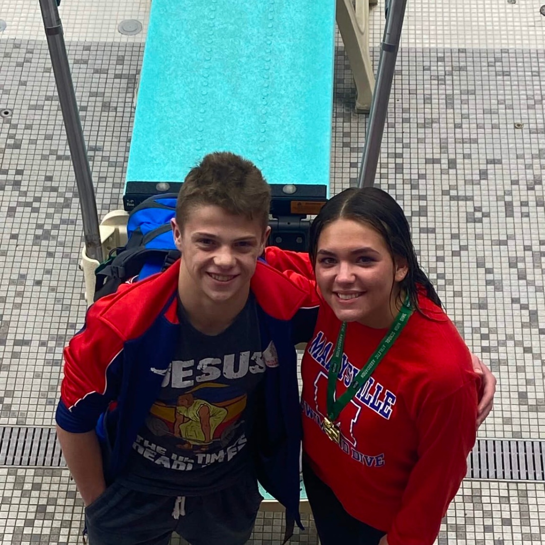 👏 A round of applause for our Marysville High School divers! 👏

Freshman Kaylor Niemi showcased remarkable talent with an 11th place finish, while Senior Sophia Stamm secured her second consecutive District Championship, propelling her to the state competition! 

#PTBM #MEVSD