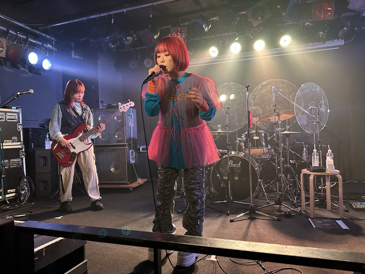 lpyin72's tweet photo. #ノ���メロアストロ飛行ツアー
福岡　2024.02.14
初めてライブハウスの最前列で、ちょっと違うノーメロが味わえてよかった https://t.co/iOd06cT5e7
