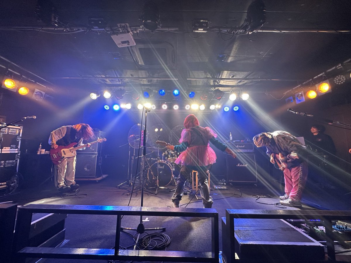 lpyin72's tweet photo. #ノ���メロアストロ飛行ツアー
福岡　2024.02.14
初めてライブハウスの最前列で、ちょっと違うノーメロが味わえてよかった https://t.co/iOd06cT5e7