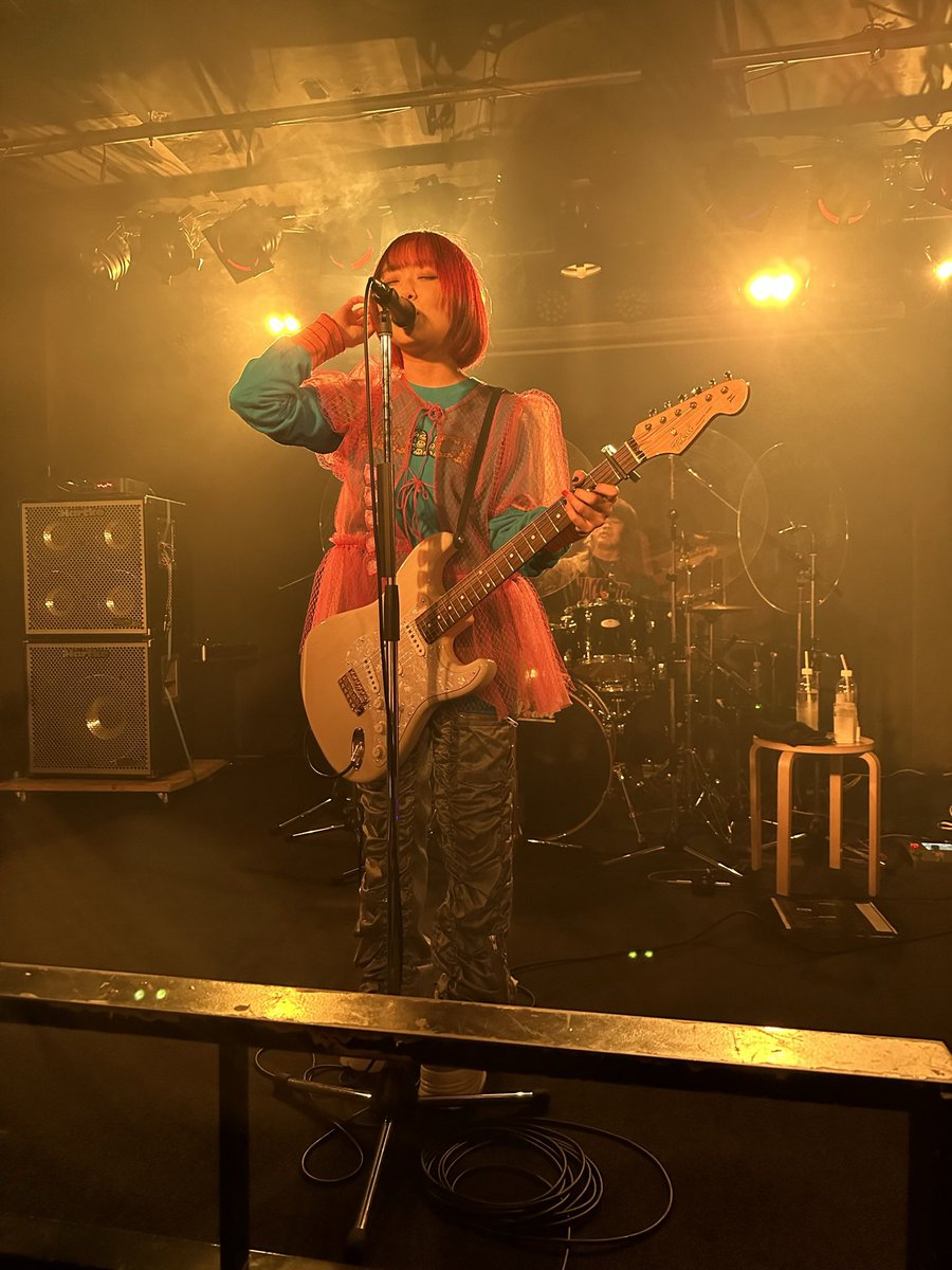 lpyin72's tweet photo. #ノ���メロアストロ飛行ツアー
福岡　2024.02.14
初めてライブハウスの最前列で、ちょっと違うノーメロが味わえてよかった https://t.co/iOd06cT5e7