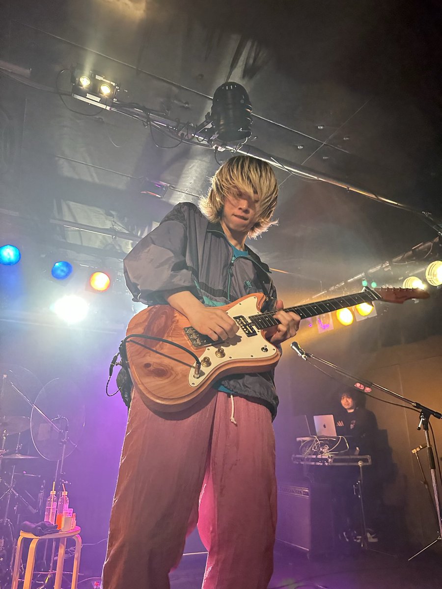 lpyin72's tweet photo. #ノ���メロアストロ飛行ツアー
福岡　2024.02.14
初めてライブハウスの最前列で、ちょっと違うノーメロが味わえてよかった https://t.co/iOd06cT5e7