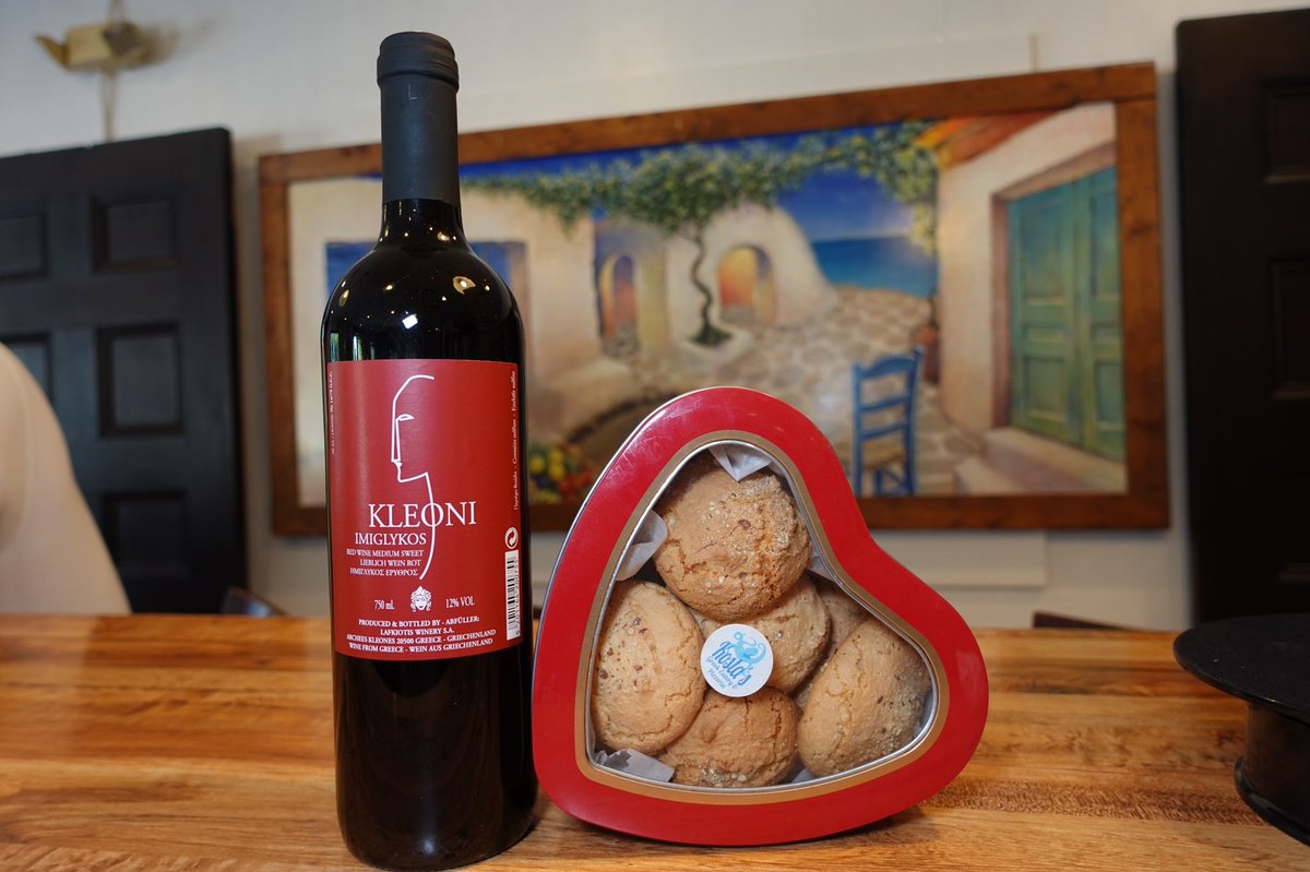 GreekEatery's tweet photo. Happy Valentine’s Day❗️Get a savory bottle of wine, alongside our delicious homemade desserts for your loved ones 💙🇬🇷

Kostas Greek Eatery and Pizzeria 🇬🇷
954-573-7321
Pompano beach FL

#greekpizza #southfl #trendingnow #authenticgreekfood  #lamb  #greekwine  #valentinesday https://t.co/RbJMlfIigC