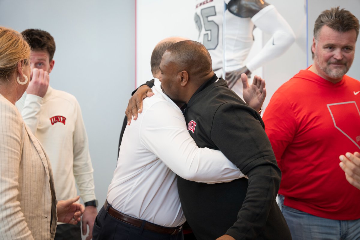 unlvfootball's tweet photo. 🚨Our own @CoachCooperUNLV was presented with an official proclamation honoring his career achievements and service as a player, coach and mentor by NV State Senator @fabiandonate. 
#BEaREBEL👏📜 #SuperDuperHunkieCooper https://t.co/cwzwuX2zDx