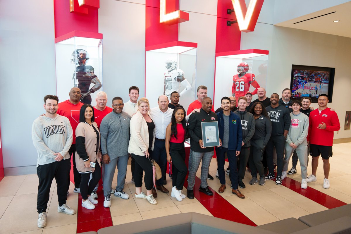 unlvfootball's tweet photo. 🚨Our own @CoachCooperUNLV was presented with an official proclamation honoring his career achievements and service as a player, coach and mentor by NV State Senator @fabiandonate. 
#BEaREBEL👏📜 #SuperDuperHunkieCooper https://t.co/cwzwuX2zDx