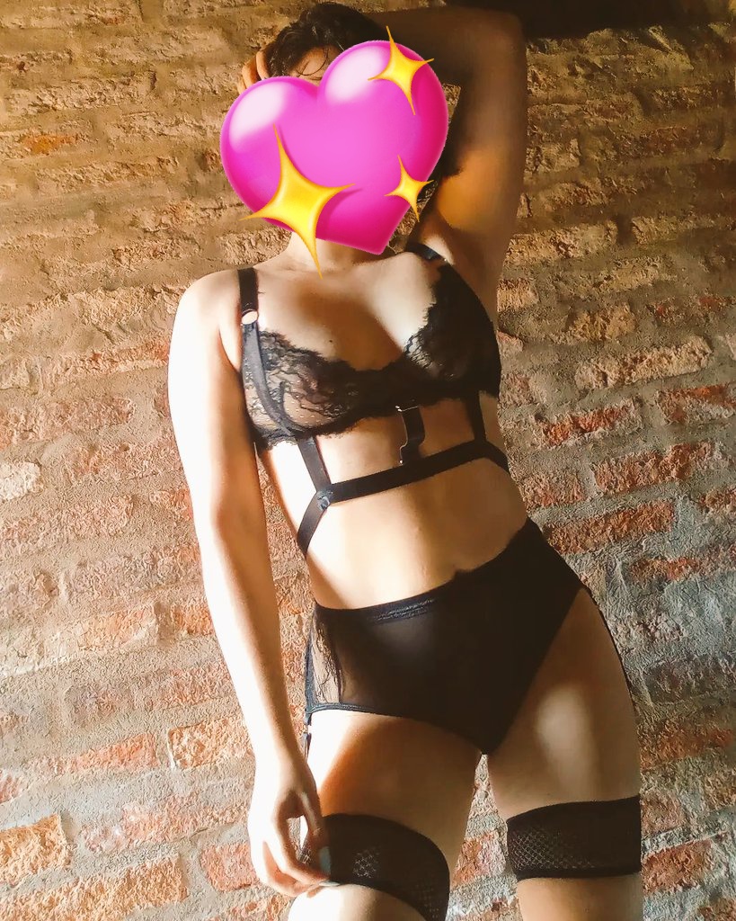 MaferyD4nn's tweet photo. ❤️❤️FELIZ DIA DE SAN VALENTIN❤️❤️

😶‍🌫️Me dieron este conjunto de regalo 🫣

Solo hoy día del amor te daremos descuento en contenido
Pregunta por ello y no te quedes con las ganas ❤️❤️ https://t.co/7eB5bVDfu0