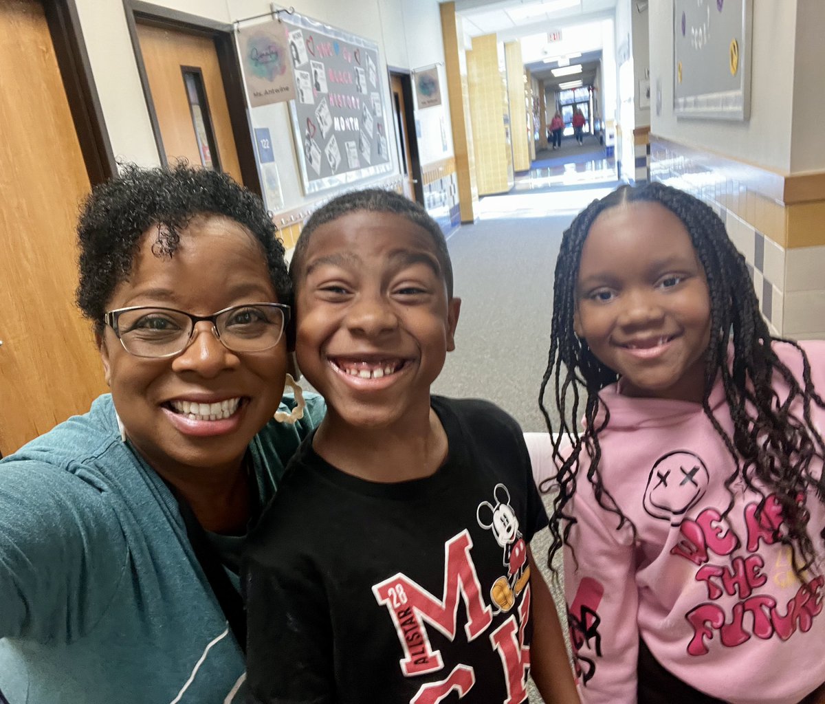 Ramona Browne (@ramonalibrarian) on Twitter photo When students stop you in the hall for a hug ….! ❤️😍❤️
Happy Valentine’s Day! 💕 <a href="/SonntagElem/">Sonntag Elementary</a> <a href="/FISD_Libraries/">Frisco ISD Libraries</a> #SonntagLearns When students stop you in the hall for a hug ….! ❤️😍❤️
Happy Valentine’s Day! 💕 <a href="/SonntagElem/">Sonntag Elementary</a> <a href="/FISD_Libraries/">Frisco ISD Libraries</a> #SonntagLearns