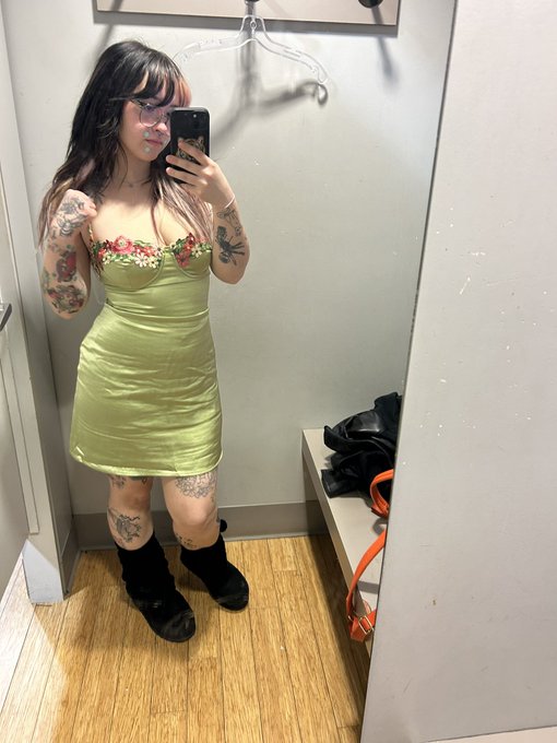 Heheh hi I&rsquo;m back! I couldn&rsquo;t get into my twitter for a while but I&rsquo;m here again! Let&rsquo;s get up to some