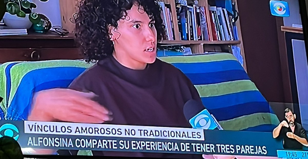 ddelfiolivera's tweet photo. buenas tardes 😂 https://t.co/RRPcLWnWgk