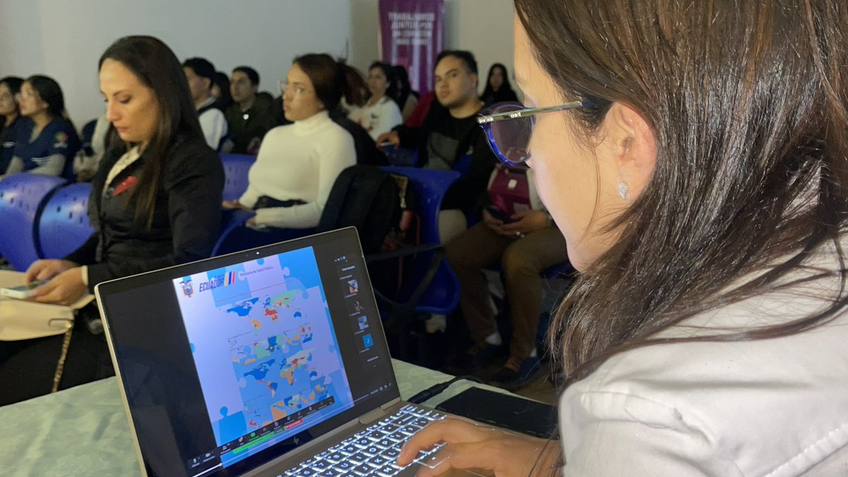 HIAyoraLoja's tweet photo. #ElNuevoEcuador | @joa_granda cardióloga pediatra del @HIAyoraLoja cierra el #webinar señalando que en #Loja durante estos dos meses de apertura se han detectado diversas cardiopatías y en los casos críticos fueron derivados a los hospitales de III nivel de atención. https://t.co/oja6k3IEqB