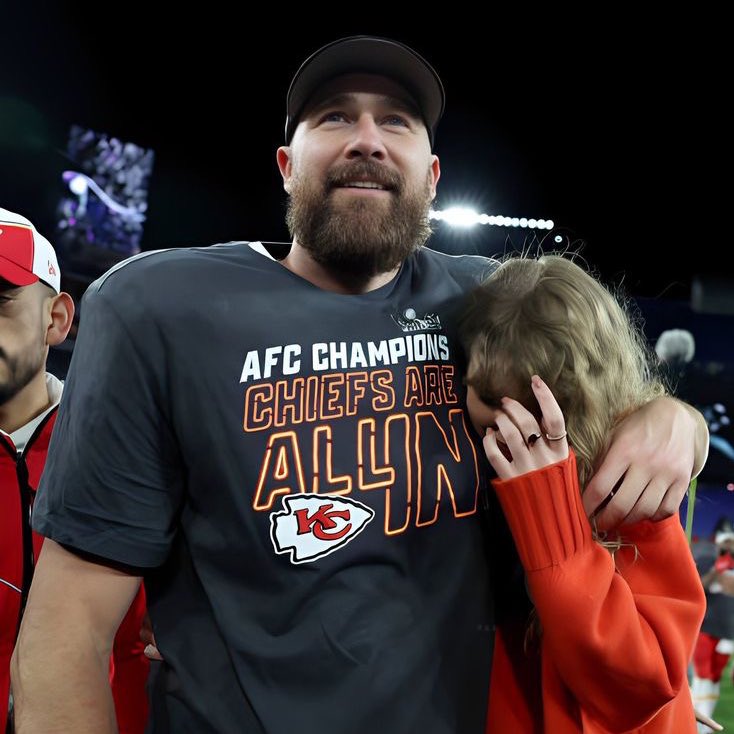 LaPuercaylor's tweet photo. Taylor Swift sobre Travis Kelce cantándole you belong with me en el after party 

“Eso fue lo más romántico que me ha pasado... Y luego nos vimos uno a otro, yo estaba como: "¿Qué está pasando en mi vida ahora mismo?" https://t.co/WkEiv3kxAc
