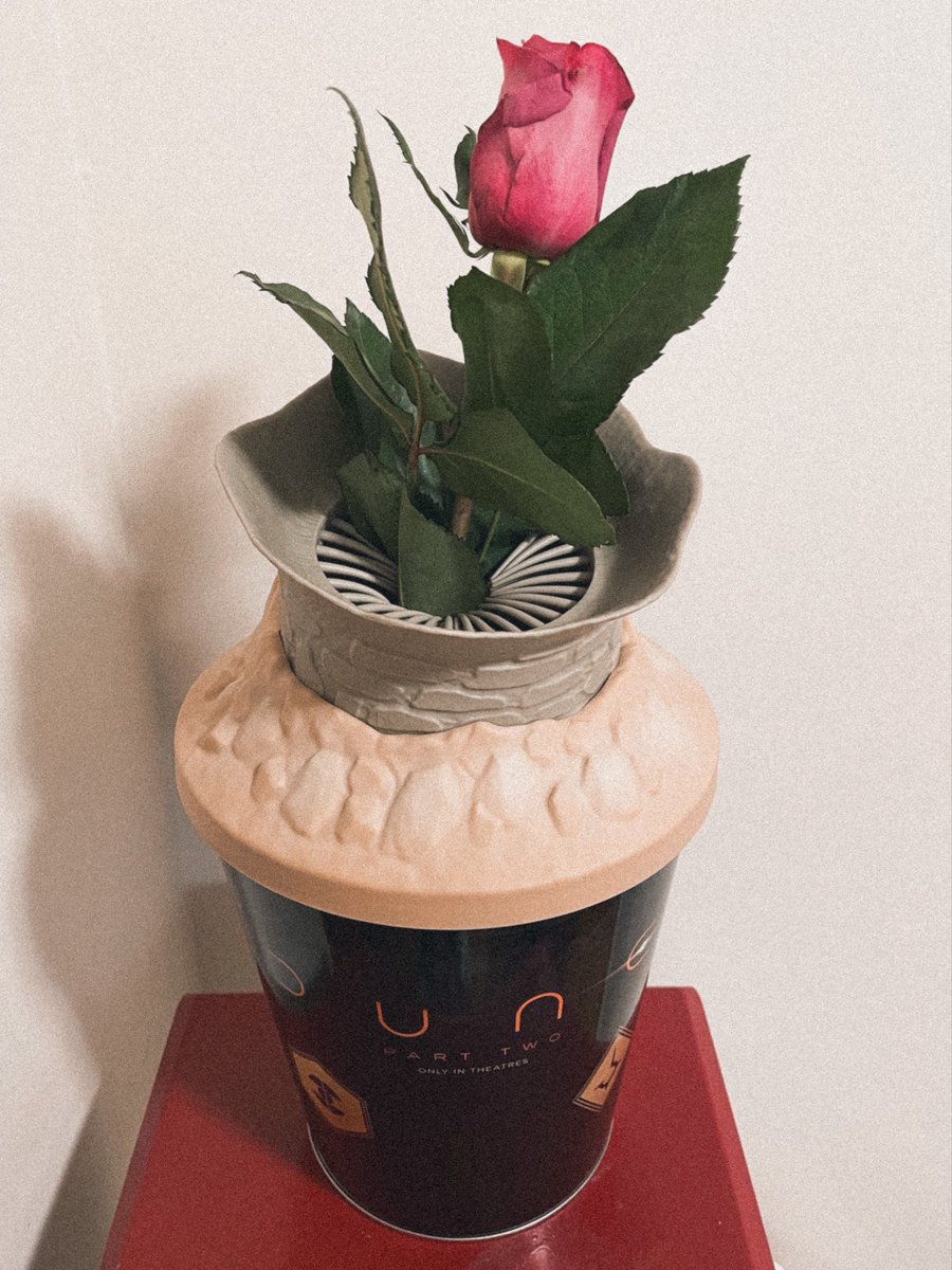 movieboy69's tweet photo. Having a romantic evening 🌹 https://t.co/5vlQIyzDxZ