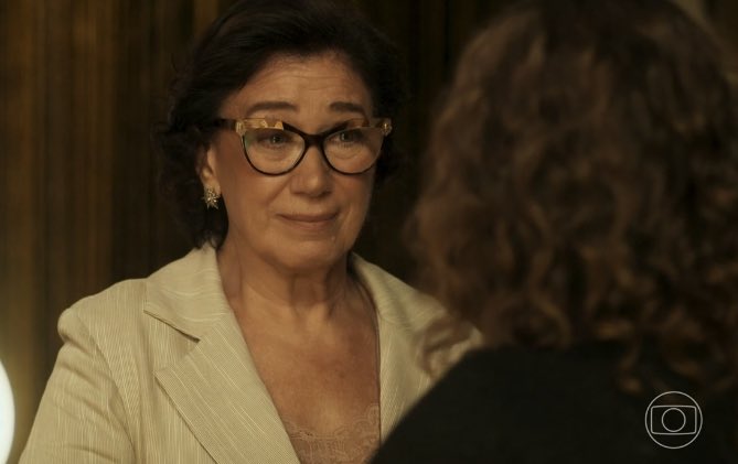 LoireCaroline's tweet photo. E quem não gosta da dona Bebel, Vânia? #Fuzuê https://t.co/AvnHA6aTw1