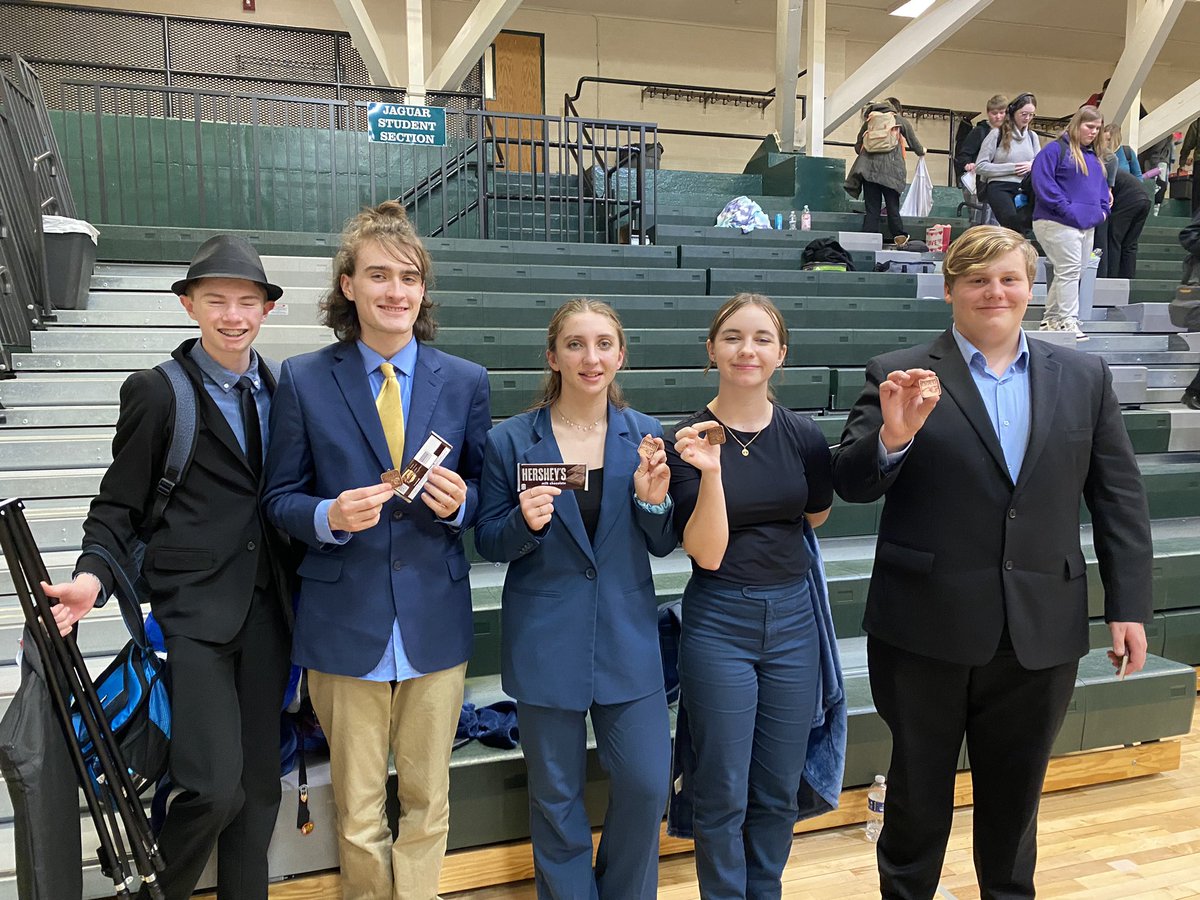 lvspeech's tweet photo. 🏆CHAMP - Alena - HI Honors 
🏅6th - OID - Jane, Trey, Bo, Levi, Elizabeth
🏅3rd - Yeimi - Serious Honors https://t.co/lcfzfH6kHs