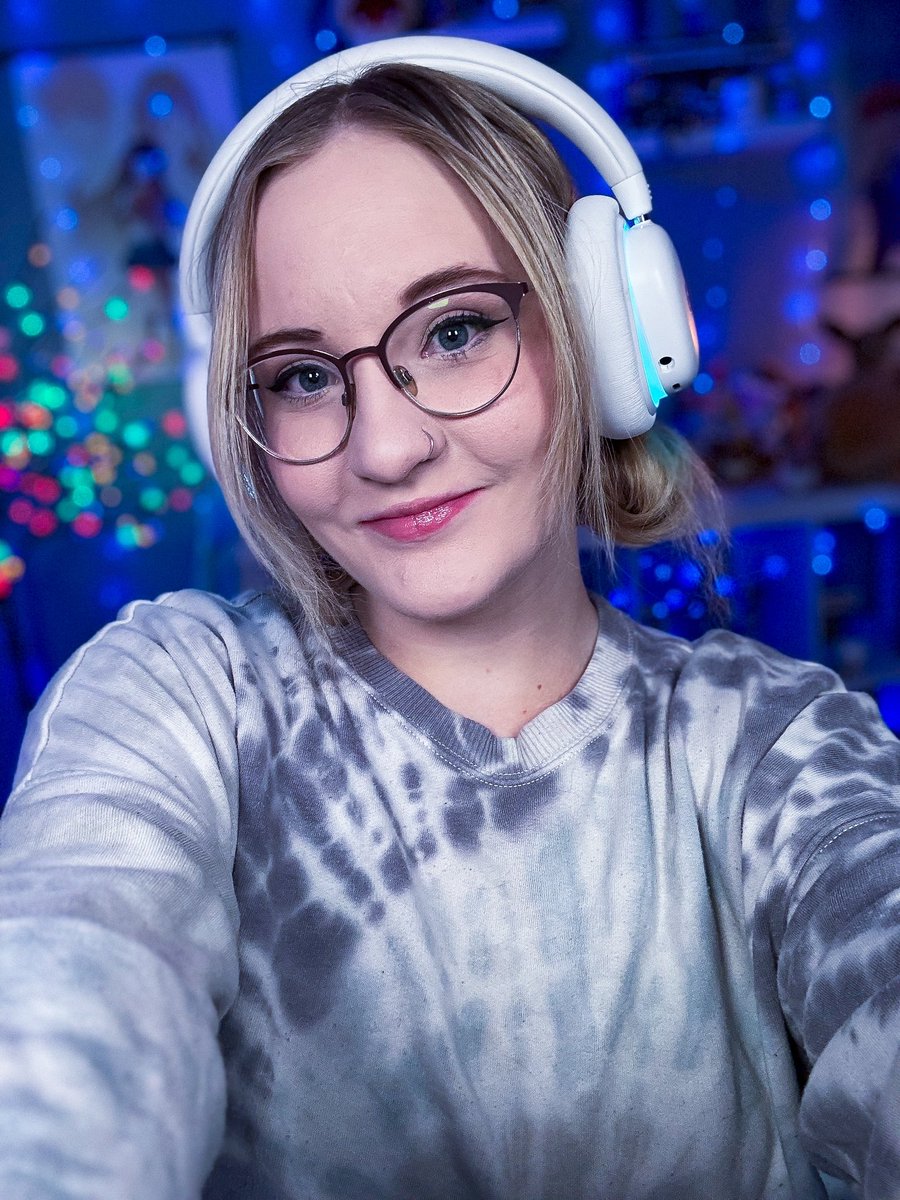 It’s time for more XC3 DLC! 💙

Twitch.tv/queenndee