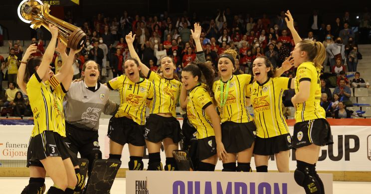 🏆 La COPA INTERCONTINETAL d'#okpatins, a <a href="/esport3/">Esport3</a> i <a href="/som3cat/">3Cat</a>:

🏑Semifinals DISSABTE:
23h: Andes Talleres - <a href="/hcpalau/">Generali Hoquei Club Palau</a> (canals digitals 📲💻)
01:30h: Unión Vecinal Trinidad - <a href="/FCBhoquei/">Barça Hoquei</a> 

🔥 DIUMENGE
22:30h: Final femenina
01:00h: Final masculina

Us hi esperem ben desperts!!