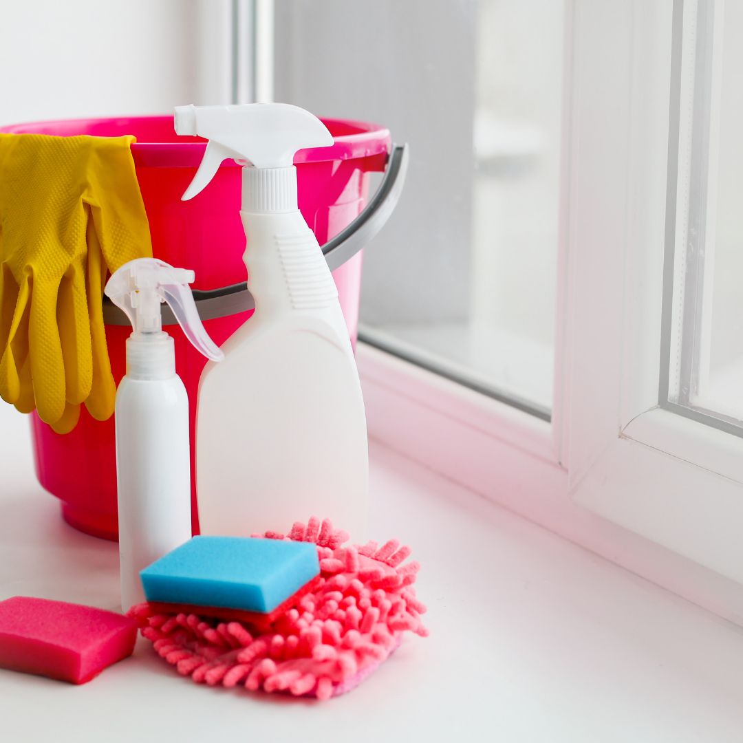 Get your home cleaned by the best in the business! 🏠✨ Let Upstraight cleaning service handle all your cleaning needs with their team of experts. Sit back, relax, and enjoy a sparkling clean home! 💫😍 
#cleaning #decluttering #clean #declutter #lawrencevillega #organized