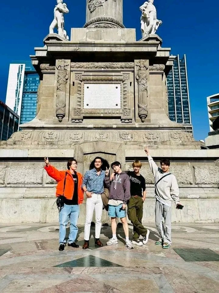 ValeryBauthizz's tweet photo. Hoy hace un año las ELFs celebraron el día de San Valentín junto a Super Junior 💙
Feliz Dia a todos 💗

(23.02.14)~ (24.02.14)

#Conciertos #Kpop #México #SUPERJUNIOR #ELF #valrntinesday #sanvalentin2024 https://t.co/NVNN2J5nQQ
