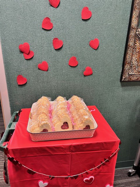 Jones administration gave some love to the best teachers in the world! Happy Valentine’s Day!