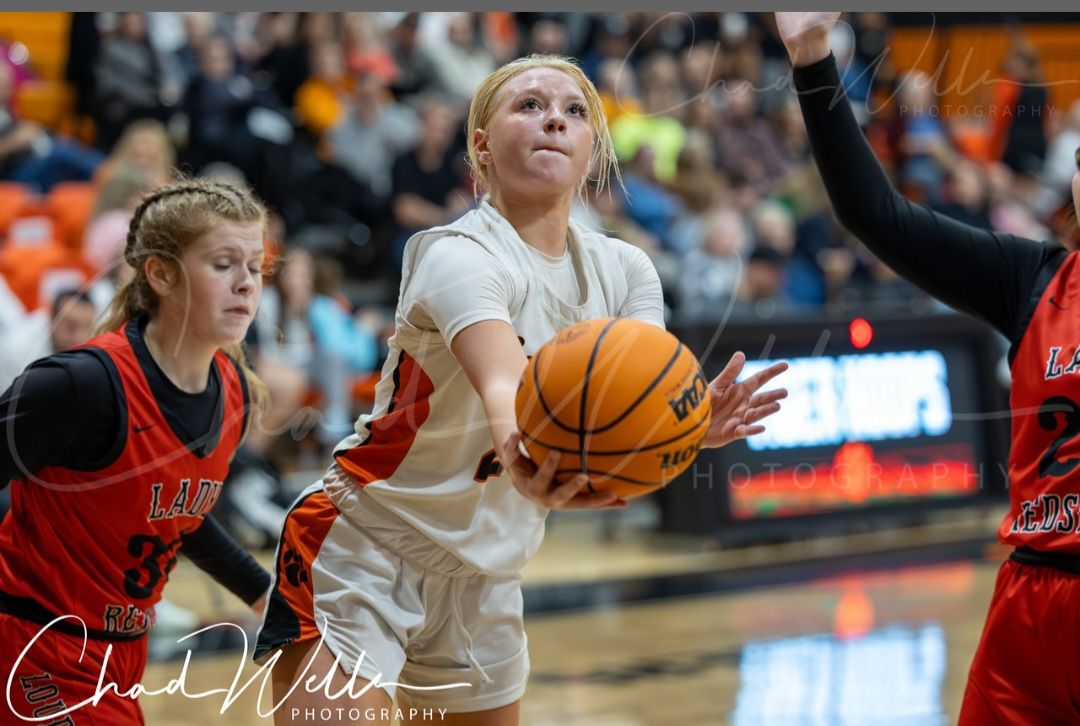 Congratulations to our shooting guard @StalcupMakaylee Mak made 2nd team All-District 2-AA! She is a slasher, scorer, and a great passer! Thanks @cwells52