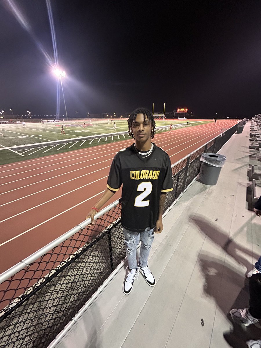 xman_1k's tweet image. Had a great night watching the girls soccer game @LBBroncoFB @CoachCope23 #BroncoChallenge #TEAMFLASH