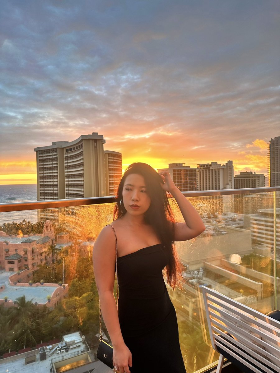 goddess_hani's tweet photo. Normalize men sending girls money and gifts just because they are pretty 🎁 

Findom finsub whalesub paypig cashcow cashslave humanwallet humanatm loser simp beta cuck cuckholding domination bdsm dominatrix hotbrat asianfindom https://t.co/eO3mP4EPrC